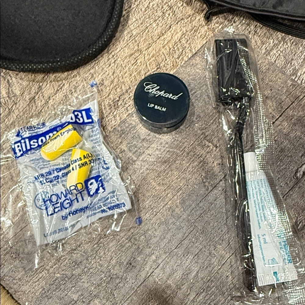 Travel set for men or women - Picture 3 of 6